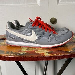 Nike Gray Sneakers with Red Accents